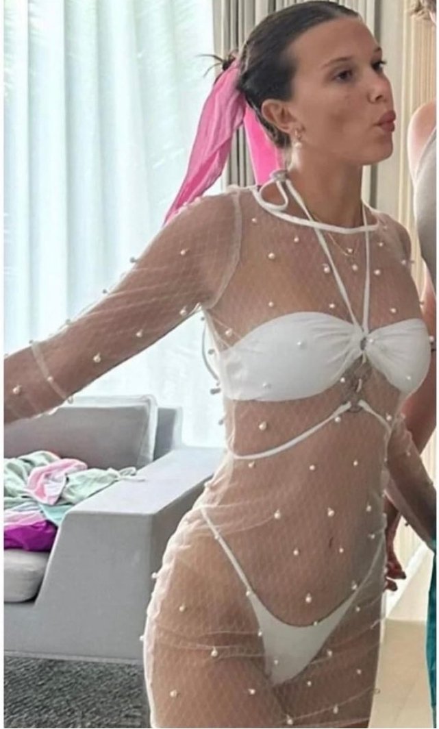 Sexy Celebrities #QItAe1tO