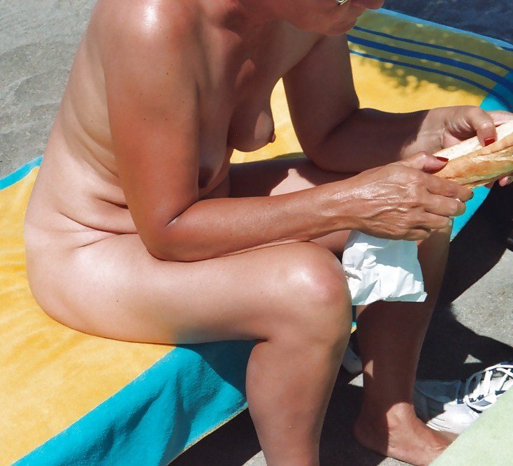 Mature Wife Spied Masturbating & Voyeur Naked #ZMvu39Rc